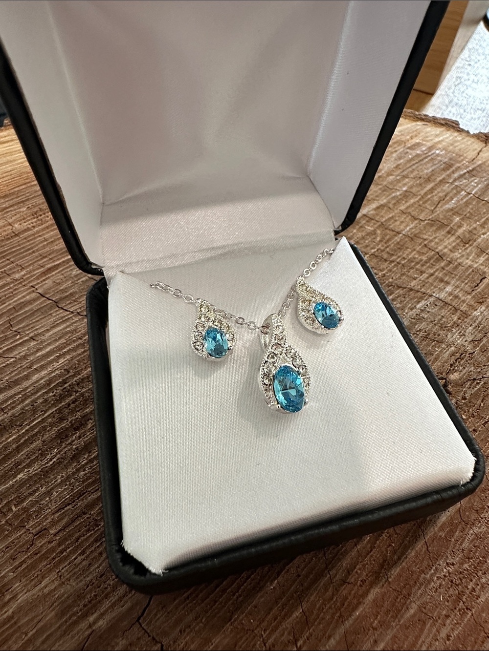 Silver Teardrop Blue Crystal Necklace and Earrings Set